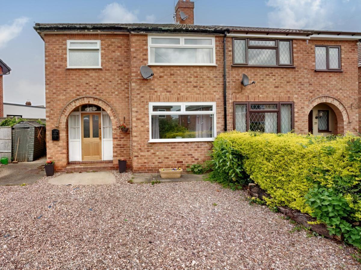 The Hawthorns Villa Chester Exterior photo